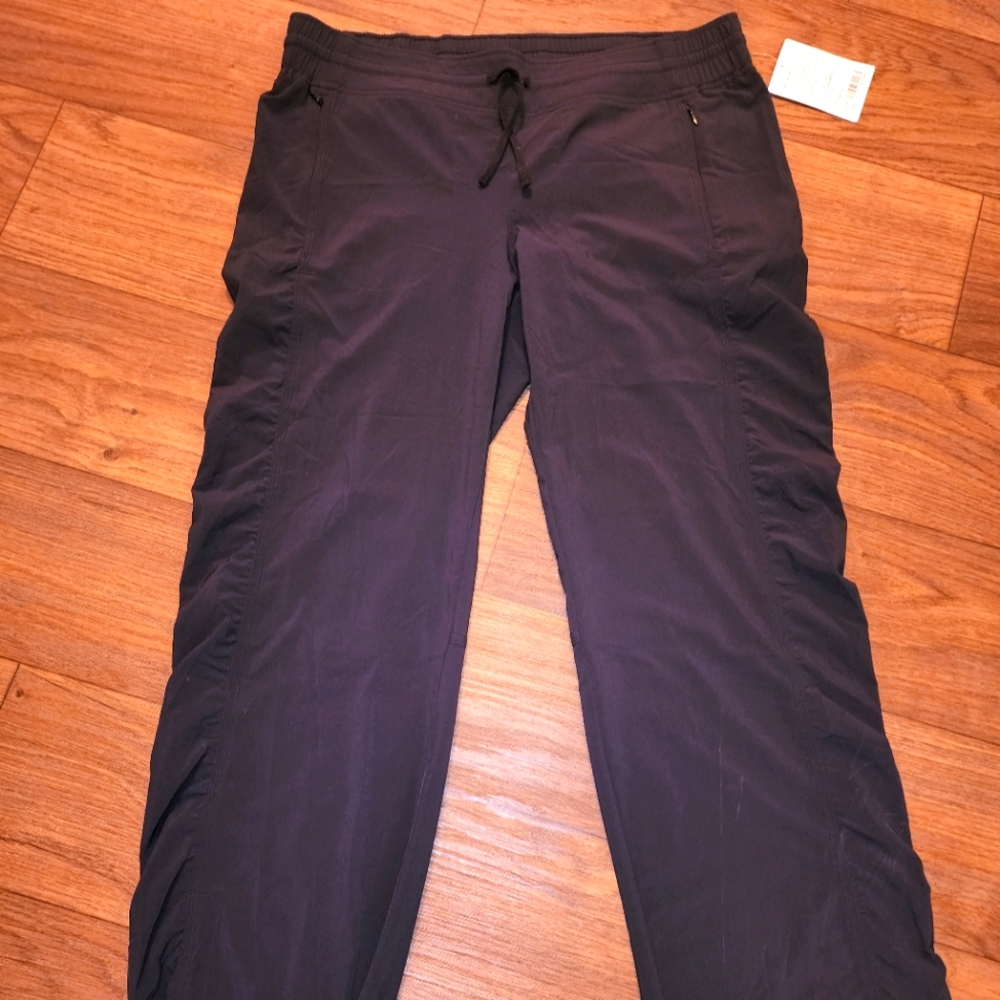 Athleta sz 10 Black jogger pants